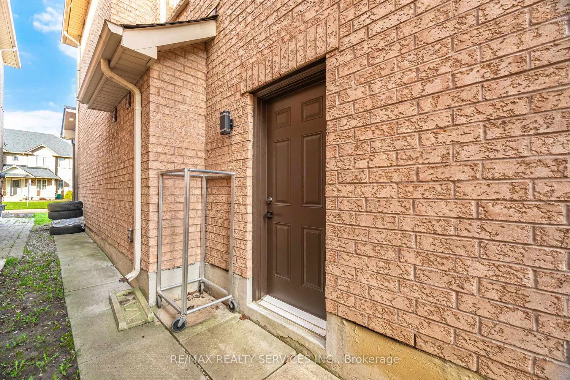 62 SIR JACOBS Crescent