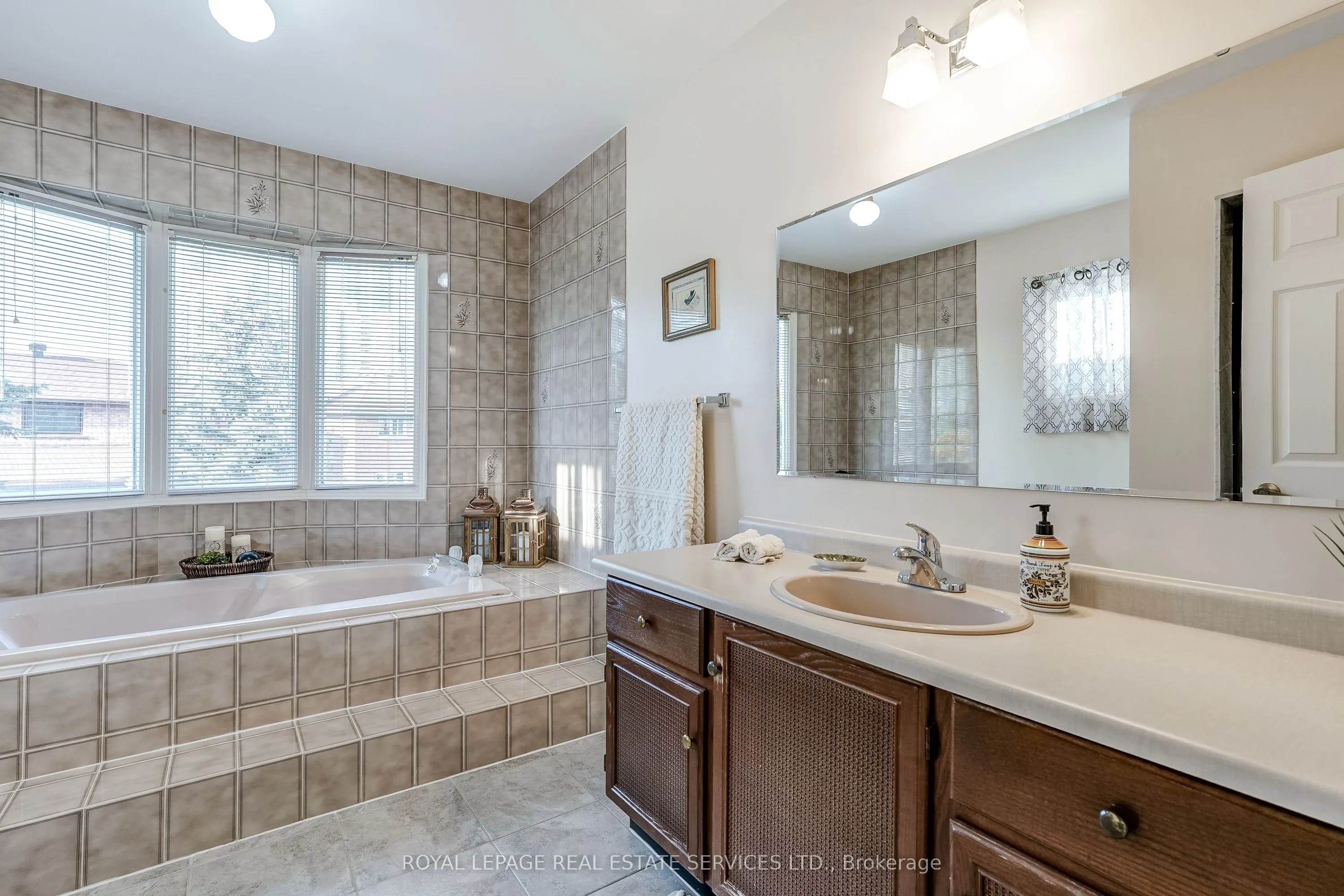 4217 Schneider Court