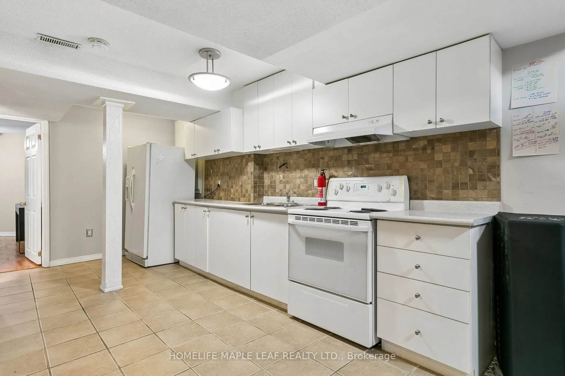 3948 Deepwood Heights