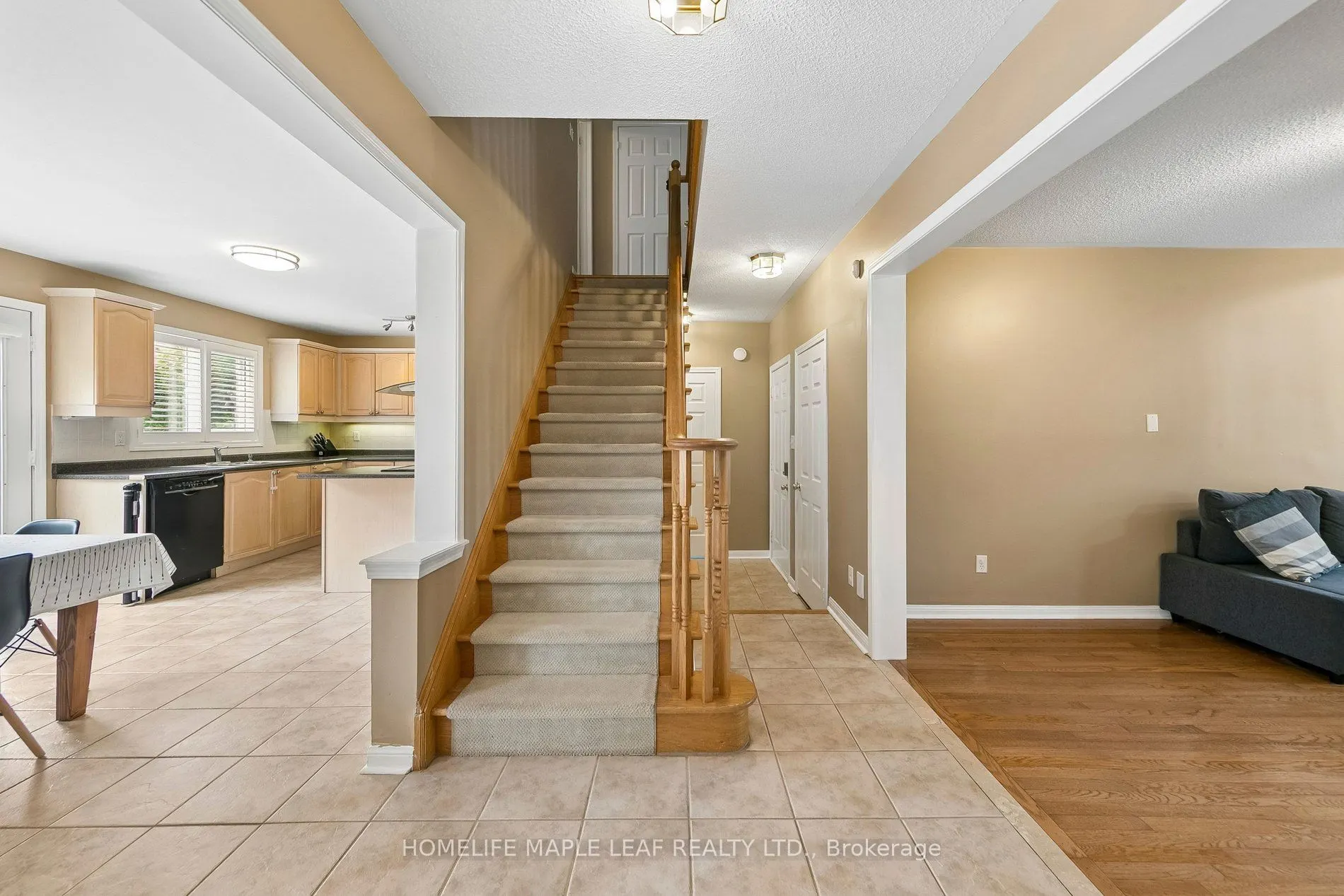 3948 Deepwood Heights
