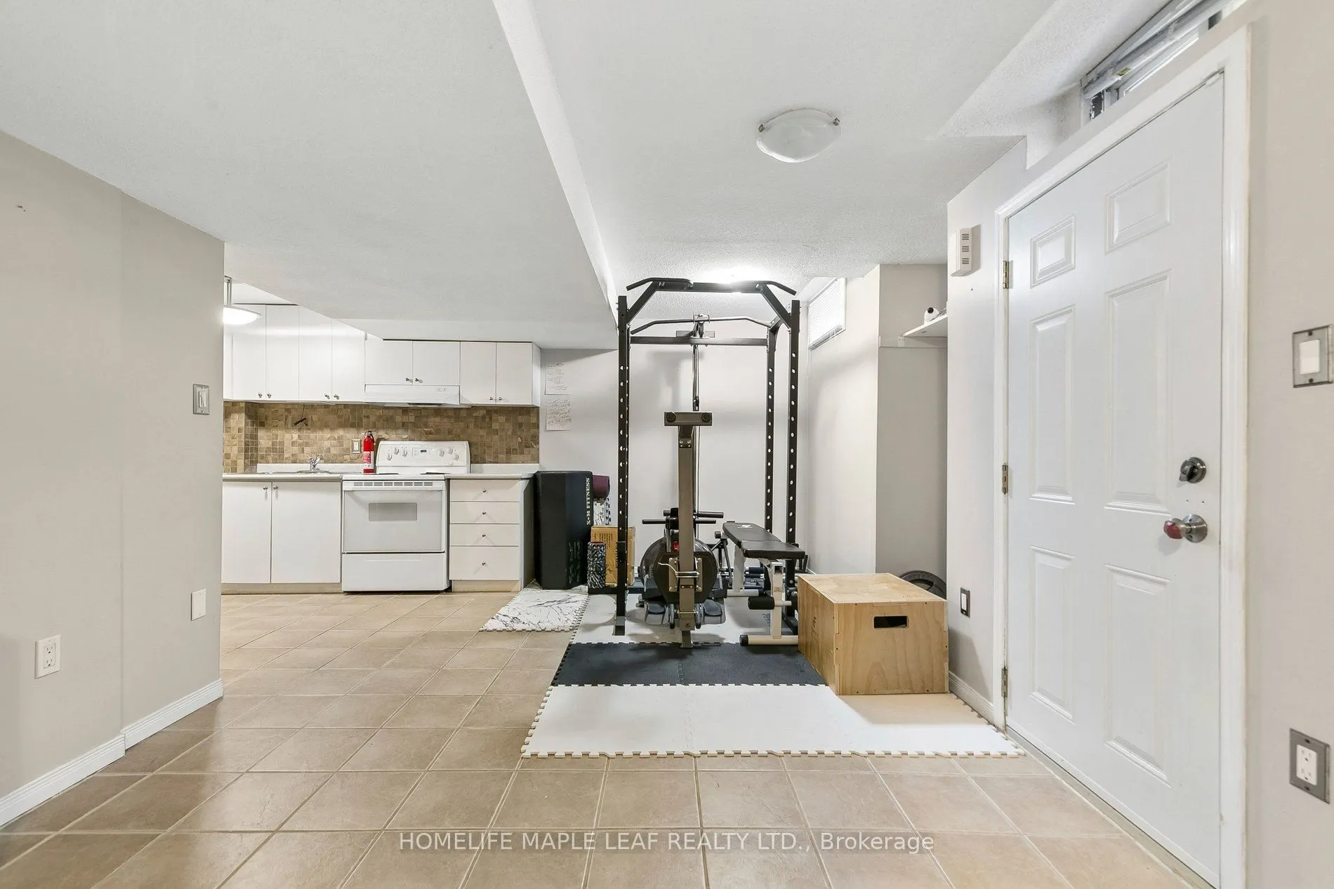 3948 Deepwood Heights