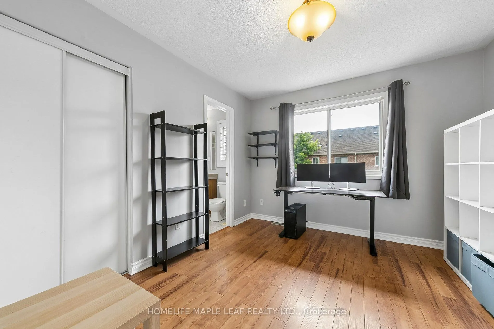 3948 Deepwood Heights