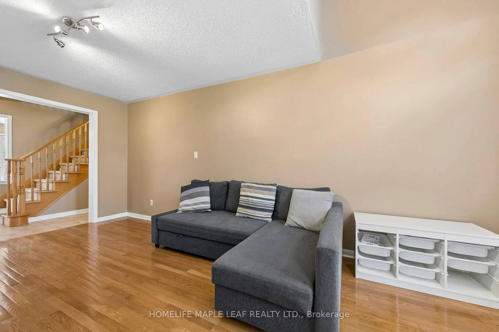 3948 Deepwood Heights