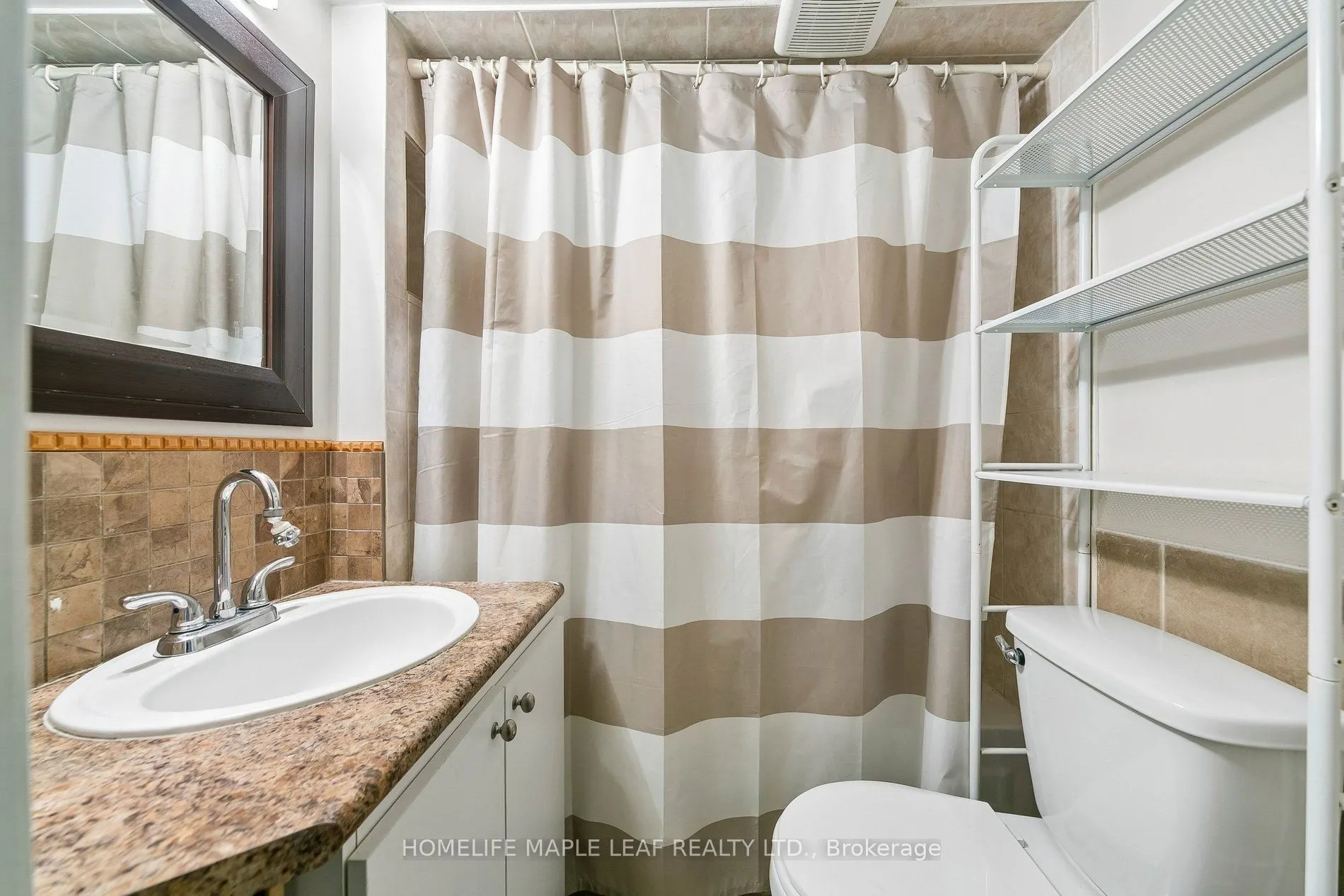 3948 Deepwood Heights