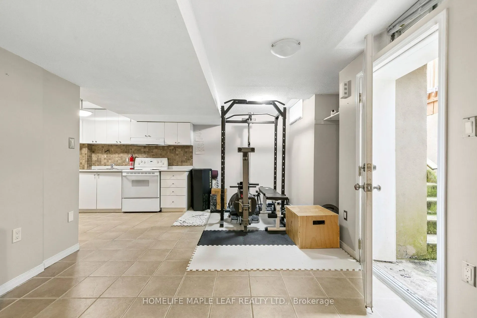 3948 Deepwood Heights