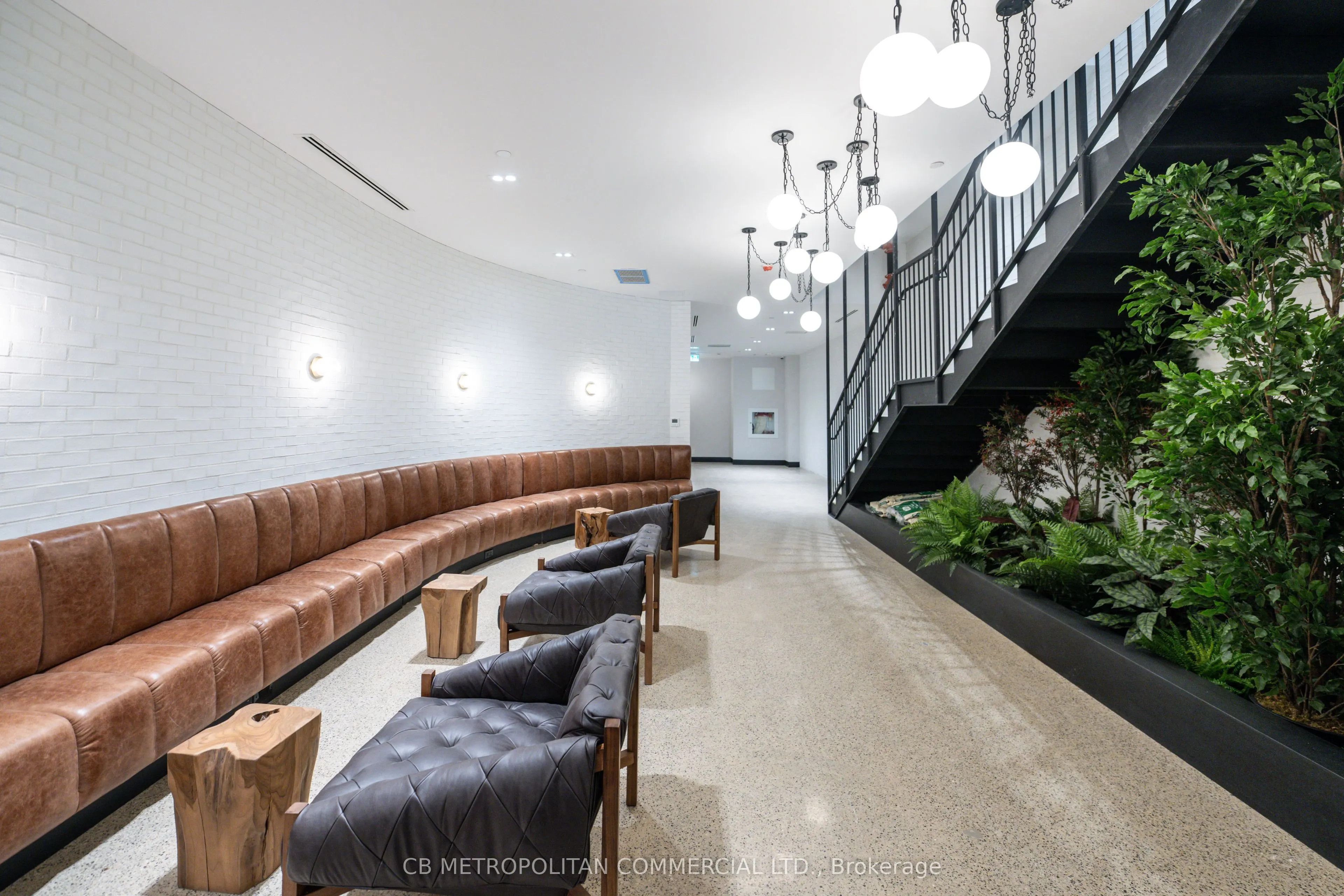 2946 Dundas Street West Street W #516