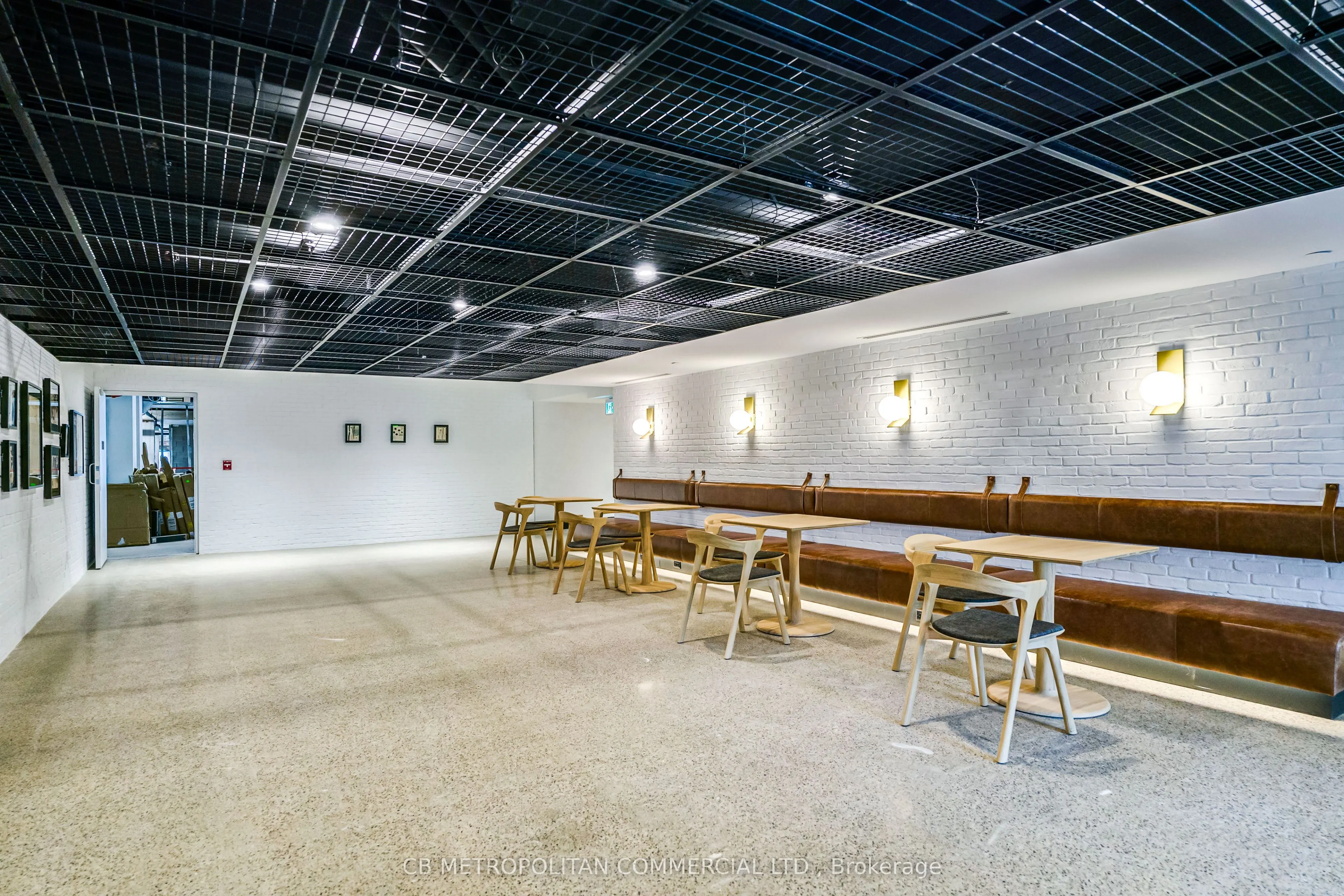 2946 Dundas Street West Street W #516