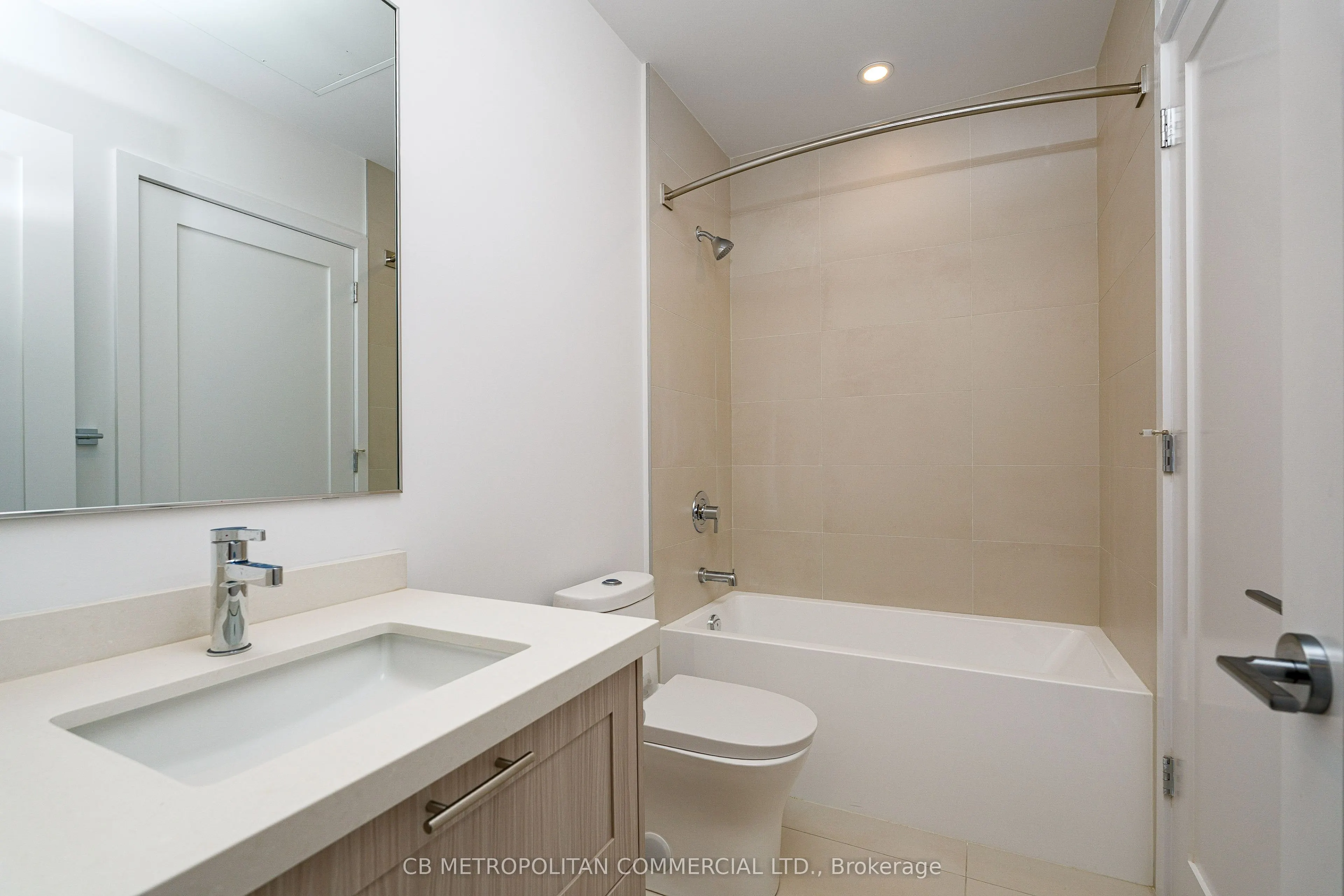 2946 Dundas Street West Street W #409