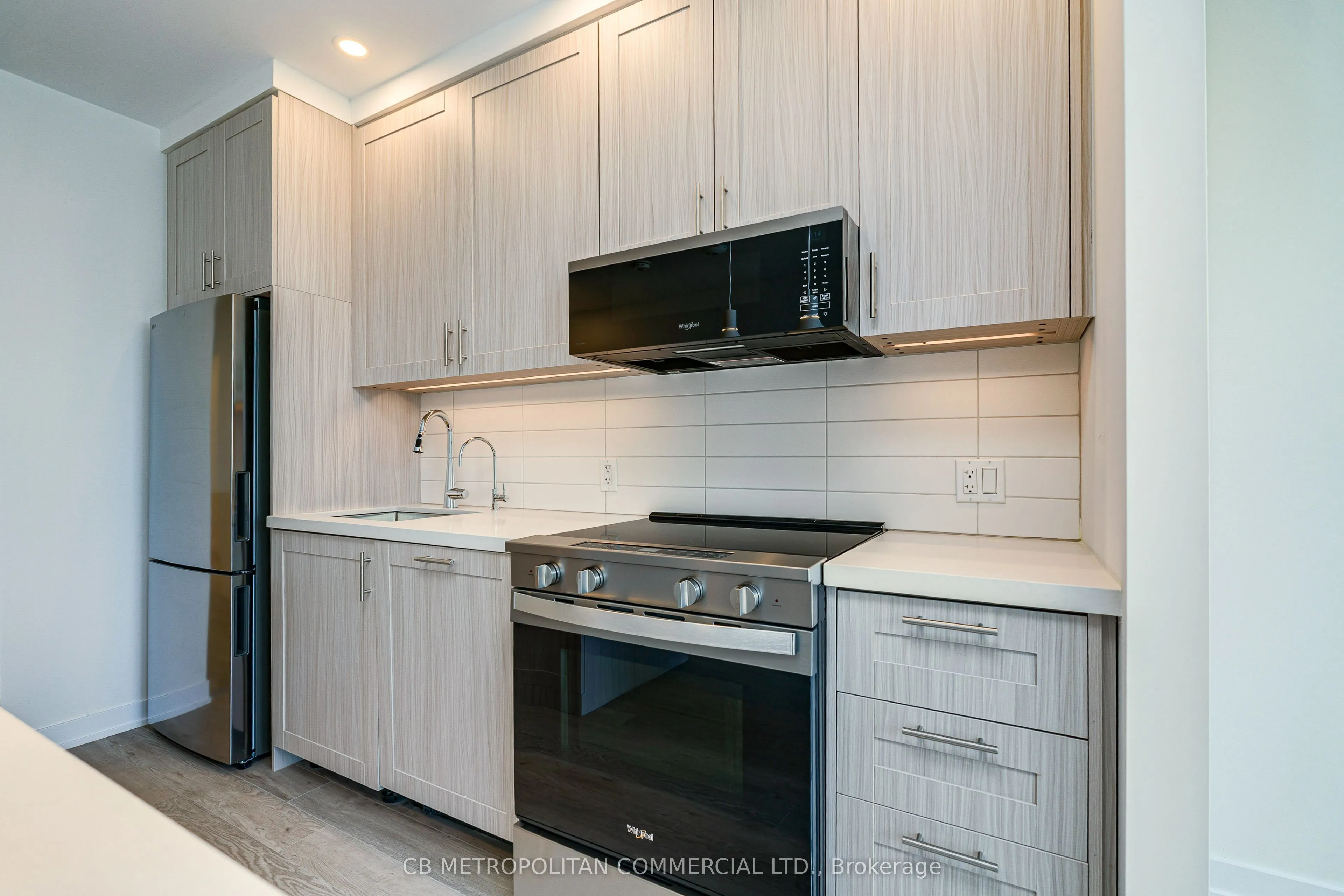 2946 Dundas Street West Street W #409