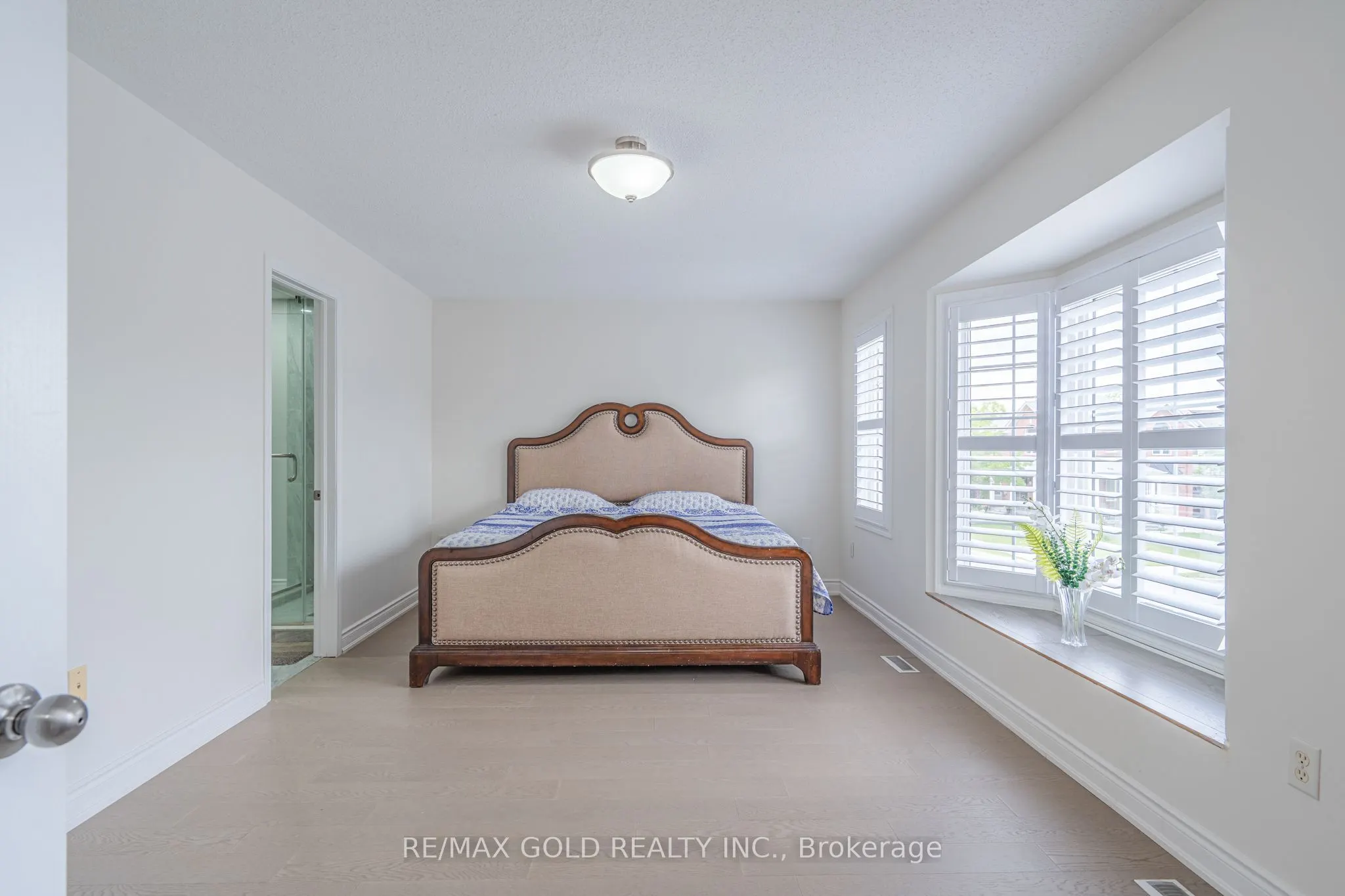 141 Whitwell Drive