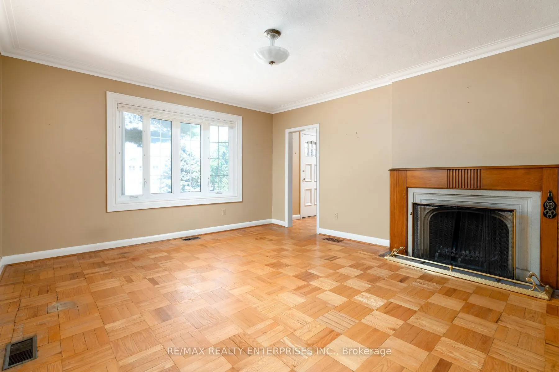 52 Briarwood Avenue