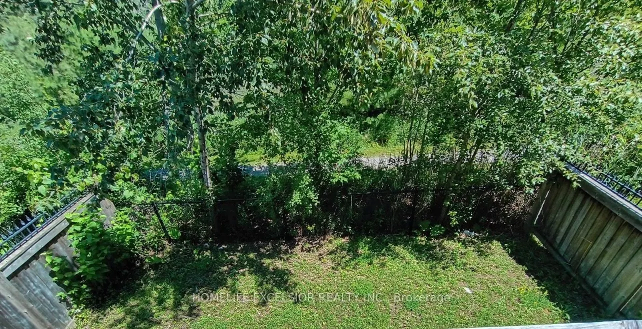 2425 QUETICO Crescent