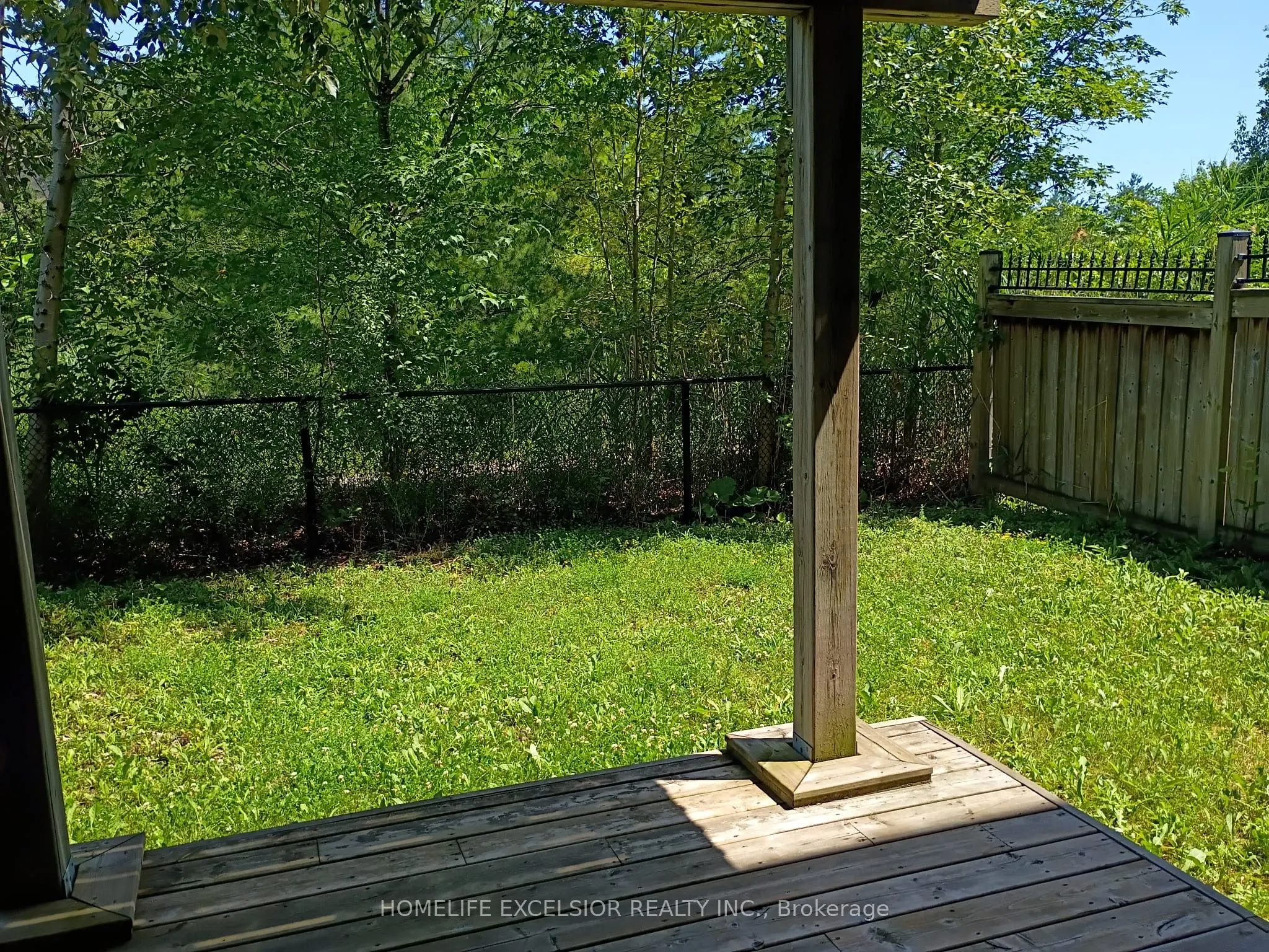 2425 QUETICO Crescent