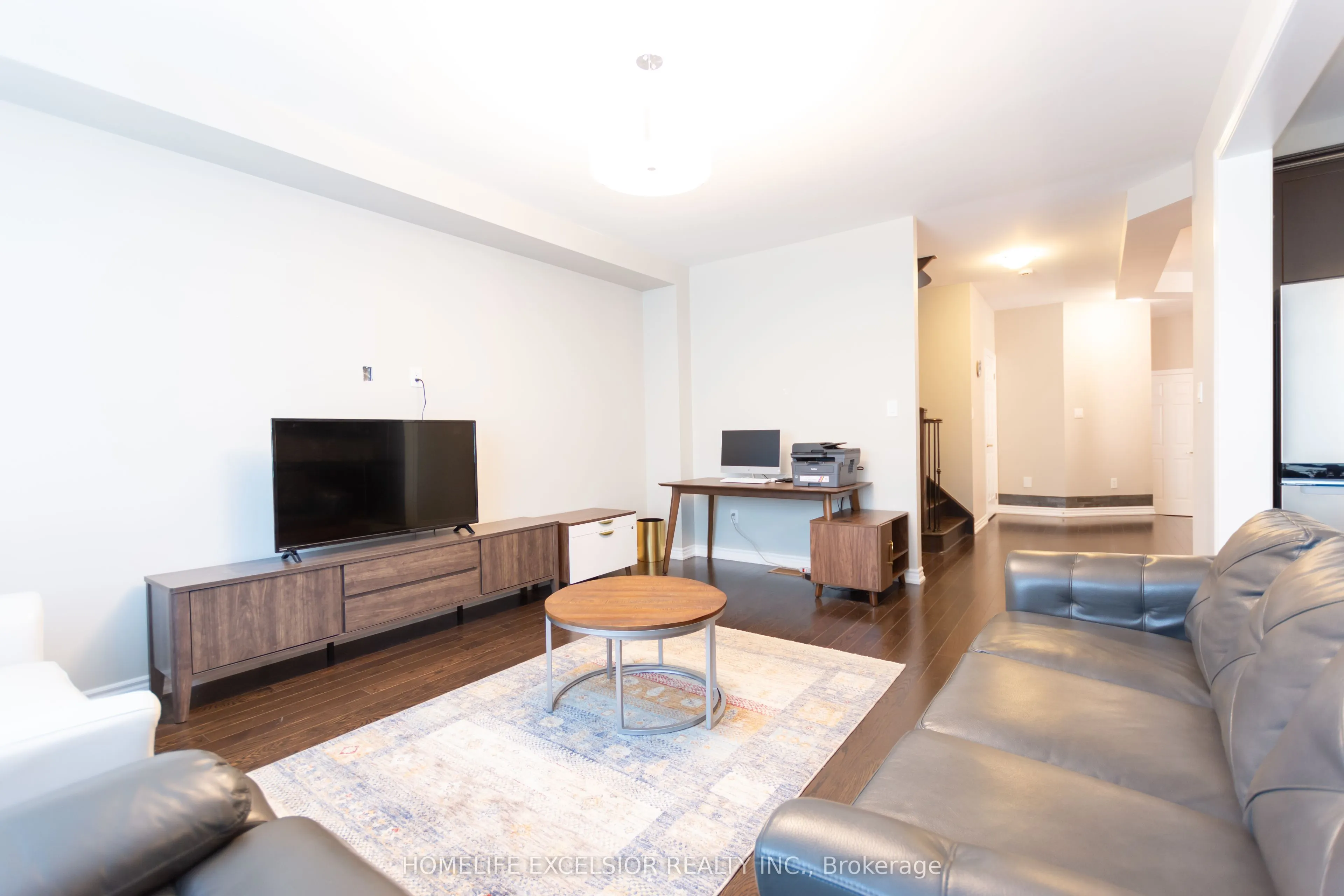 2425 QUETICO Crescent