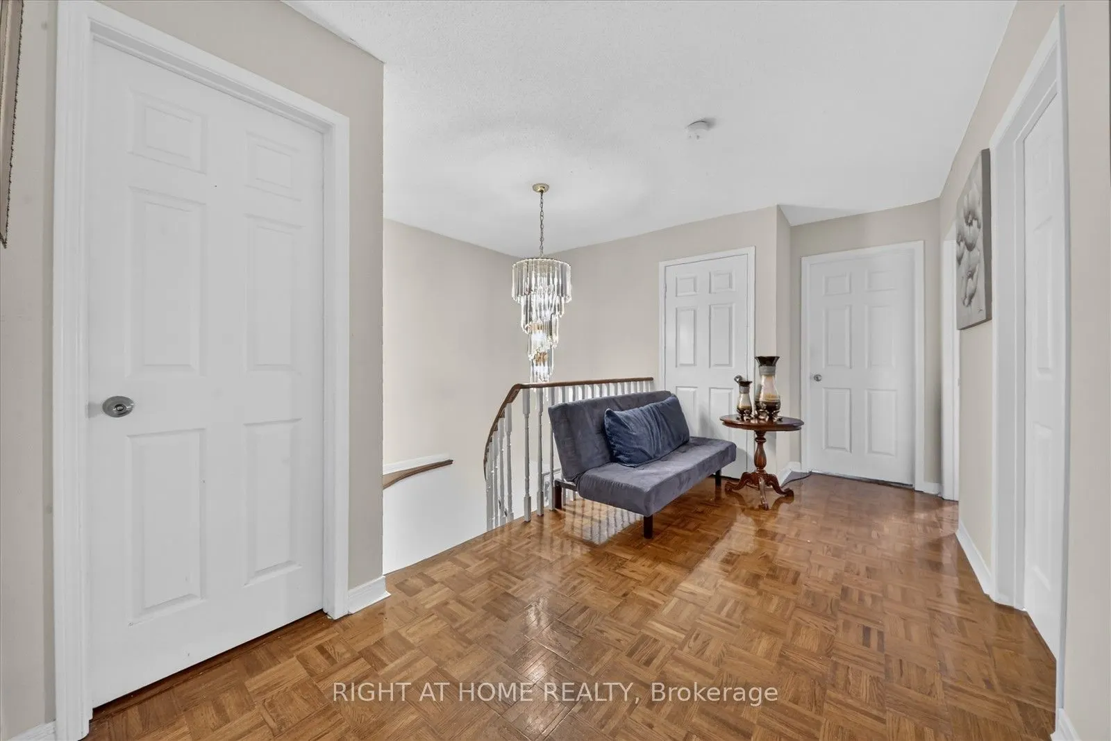 531 Wallenberg Crescent