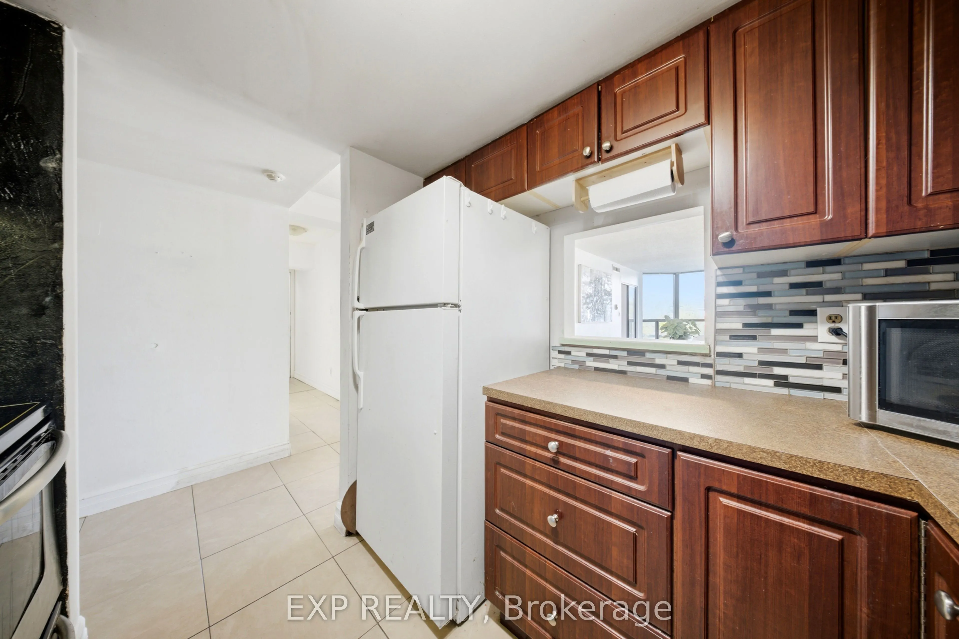 25 Agnes Street #202