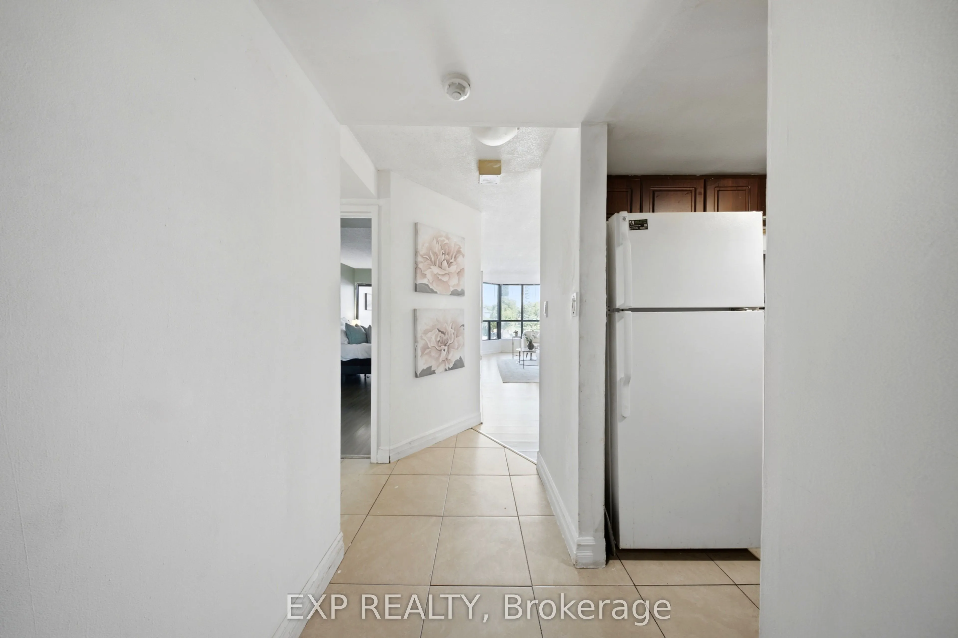 25 Agnes Street #202