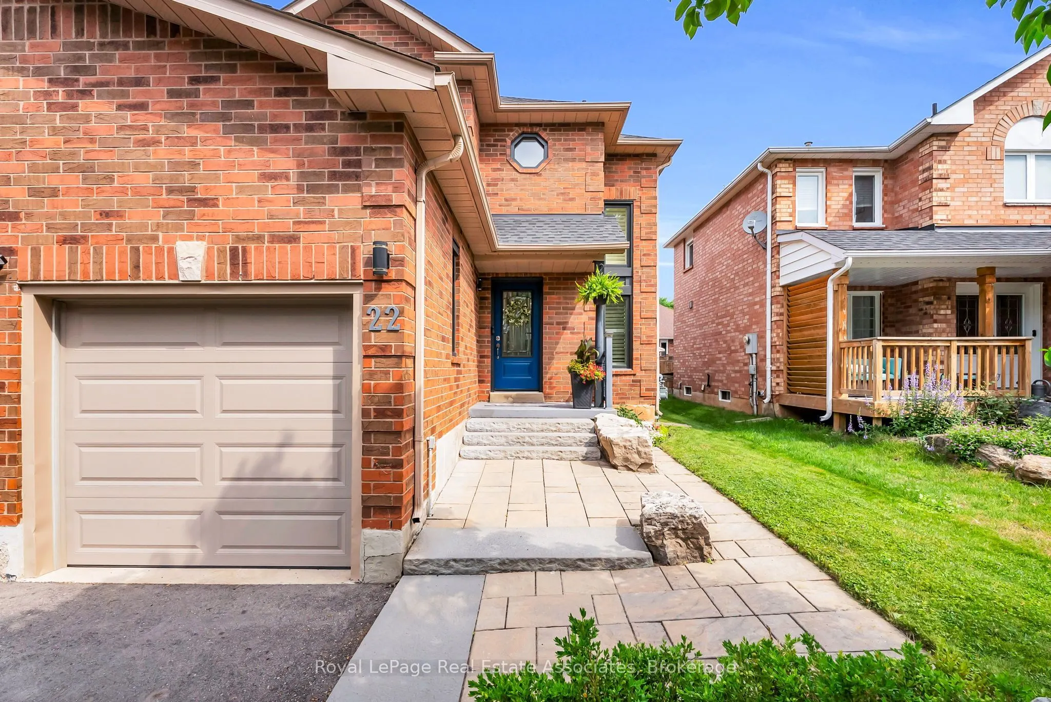 22 Mccullough Crescent