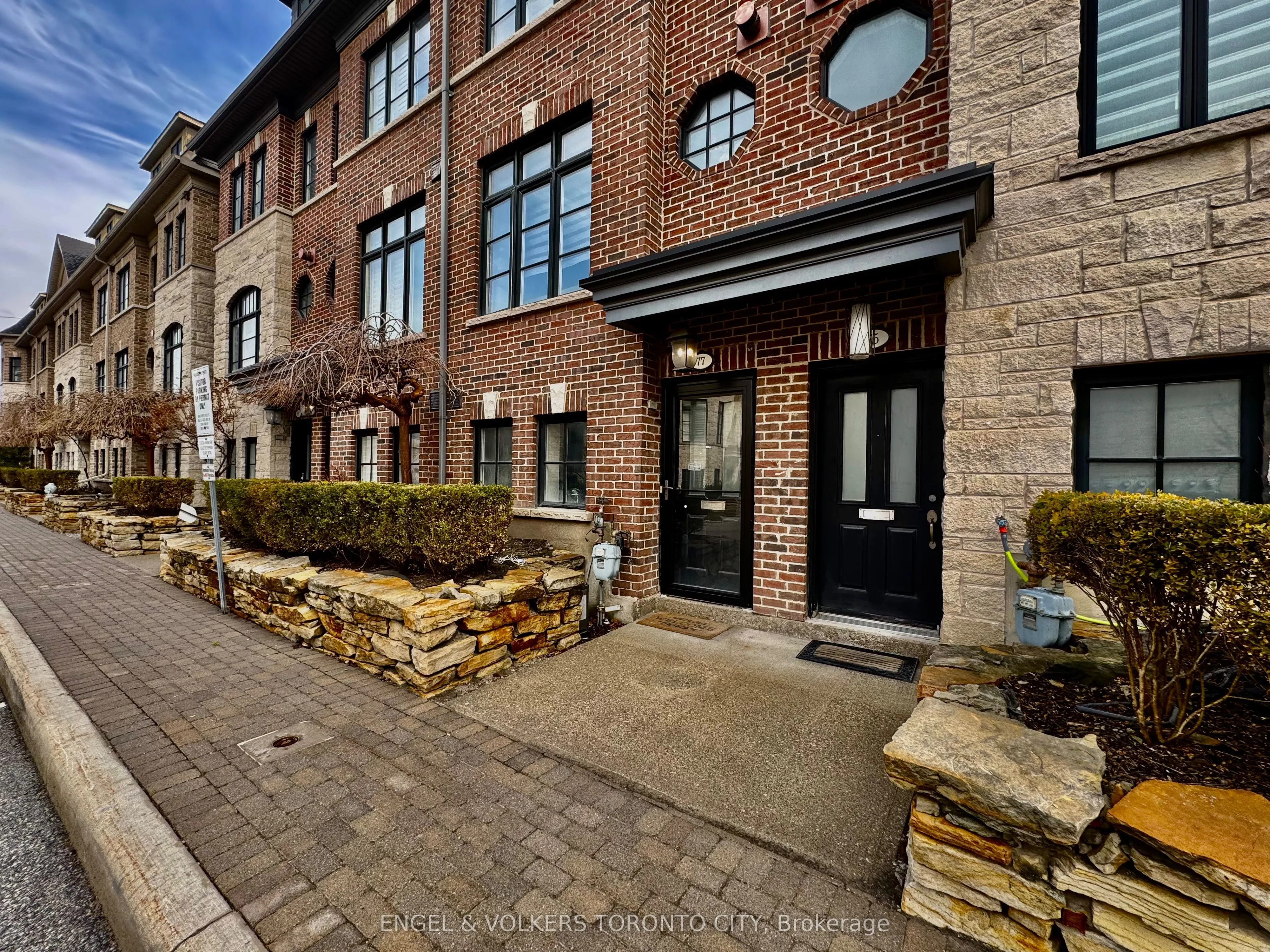 77 Ruby Lang Lane