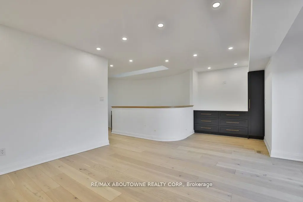 63 Tradewind Drive