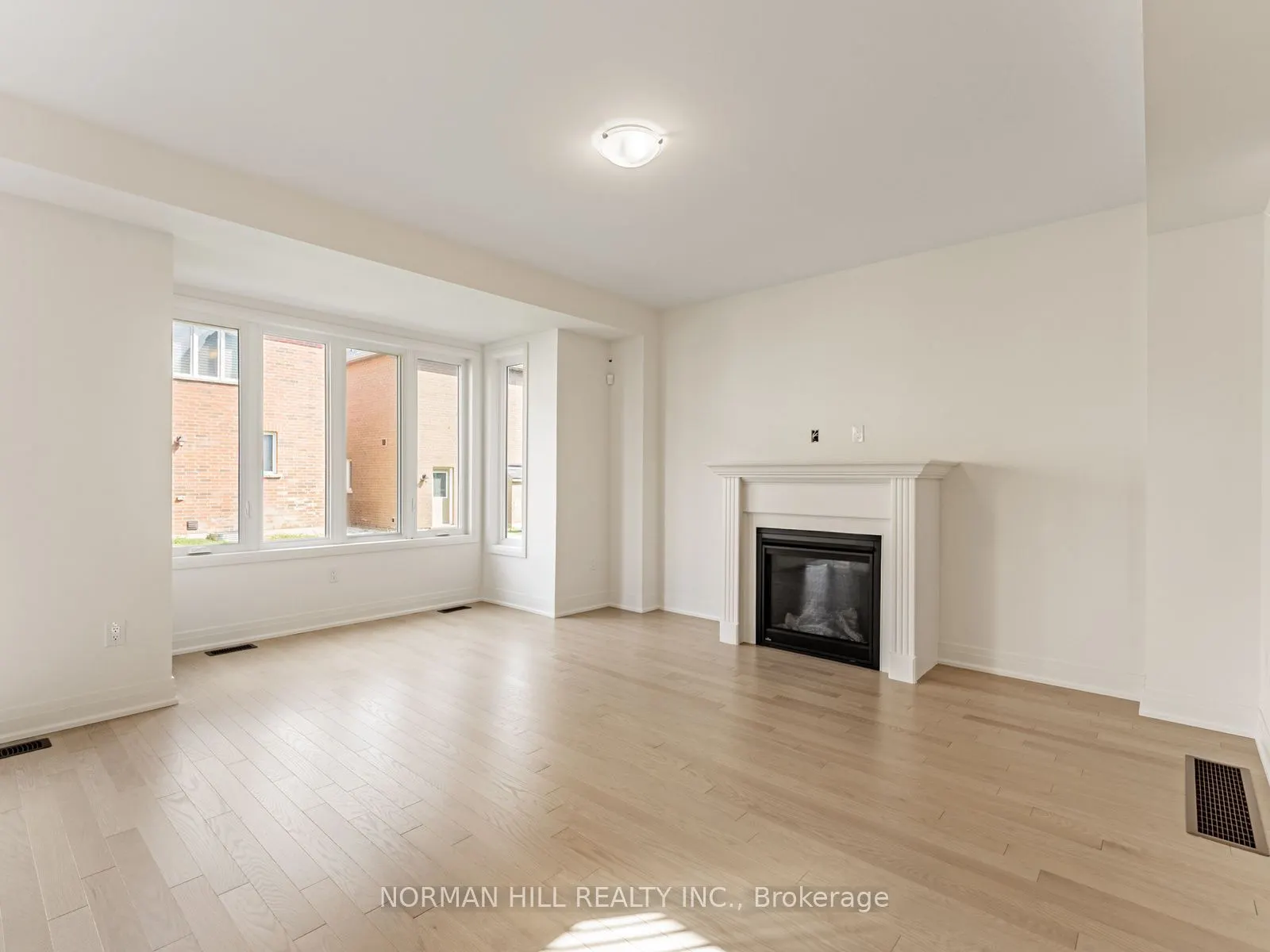 9 Lilestone Drive