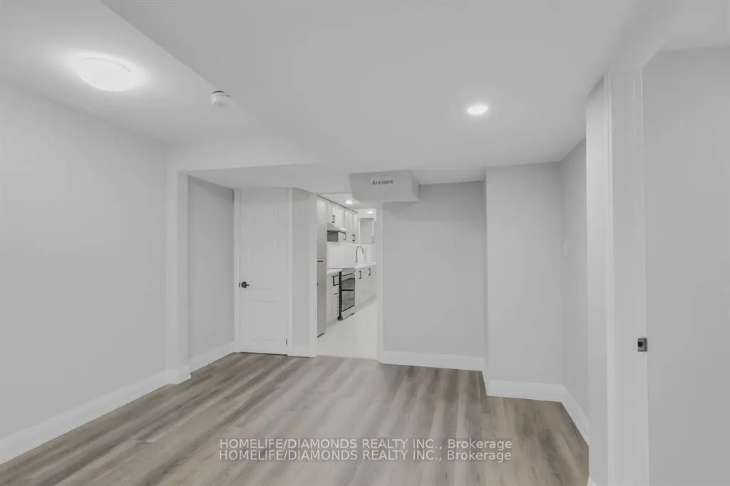 70 Maldives Crescent