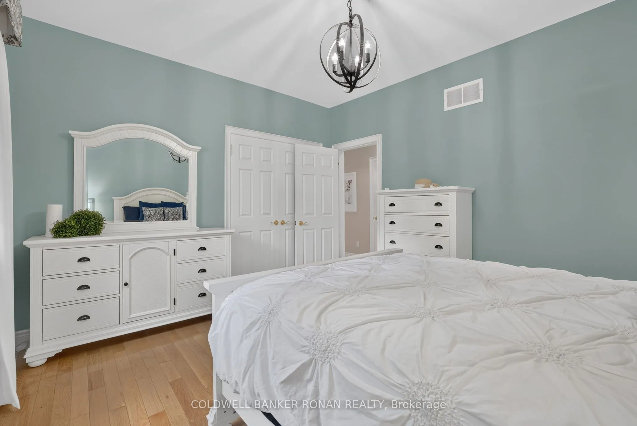 9 Moraine Place