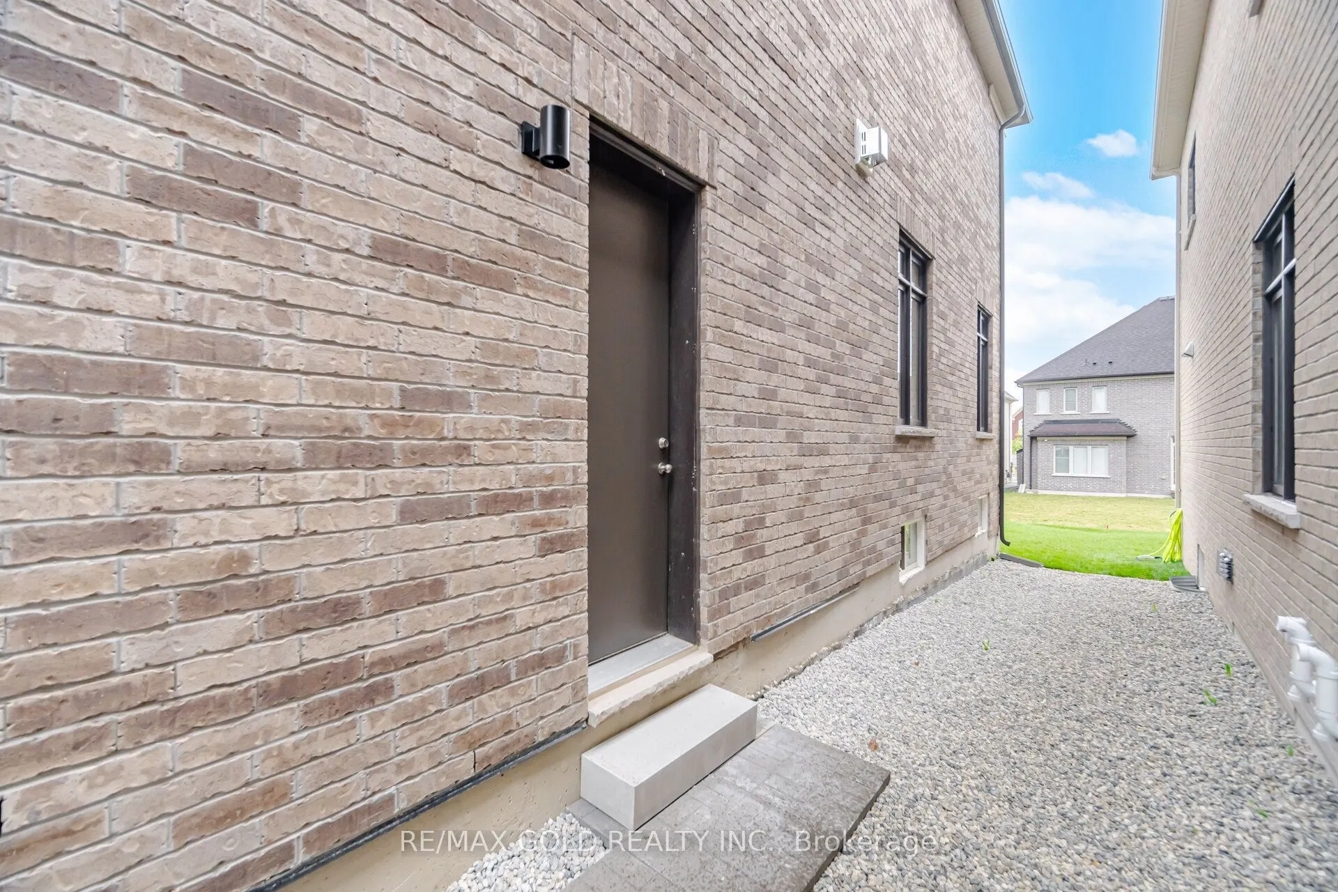 17 Mosswood Trail