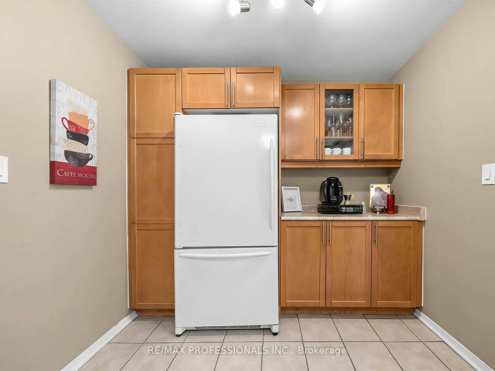793 Netherton Crescent