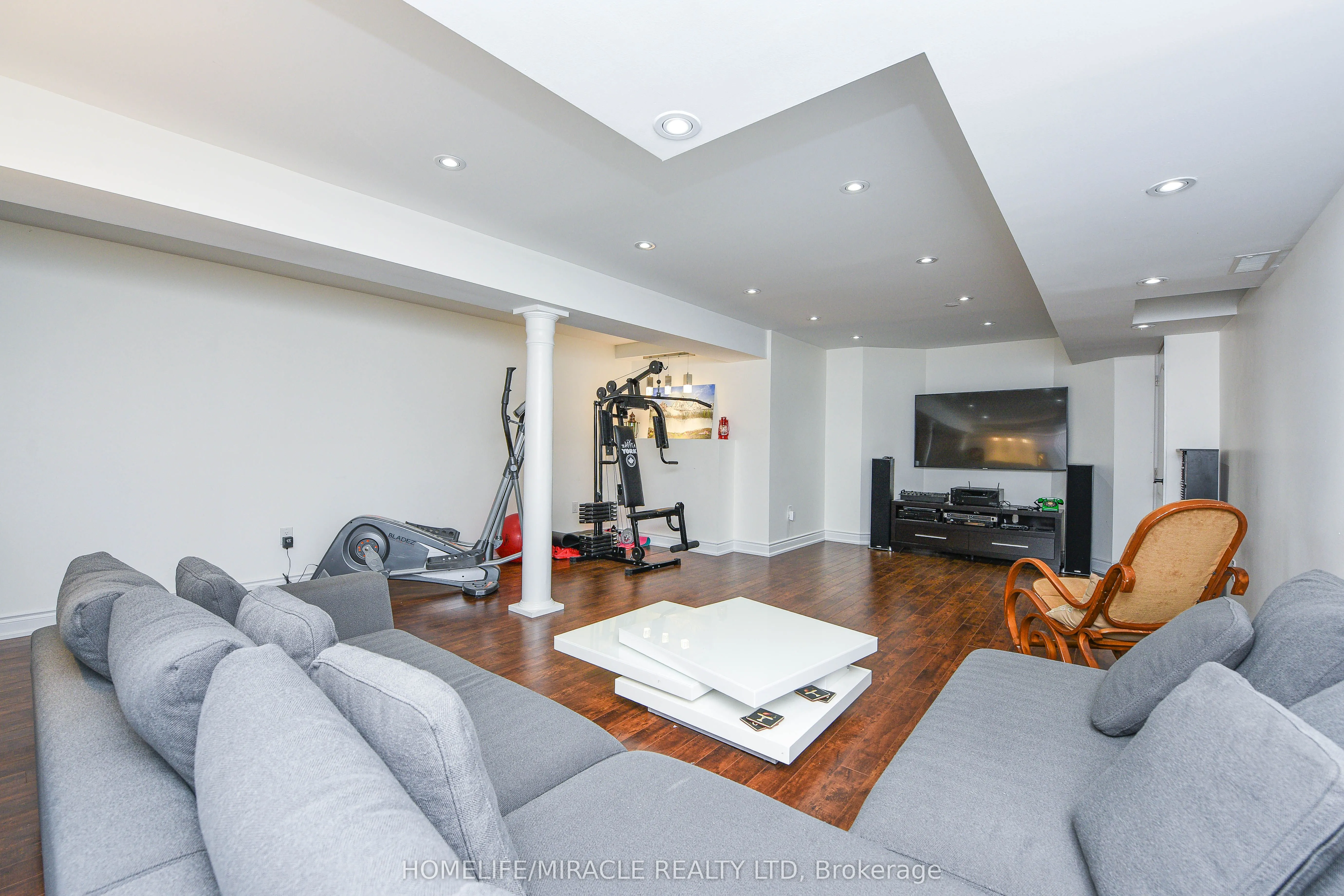 6 Mendoza Drive