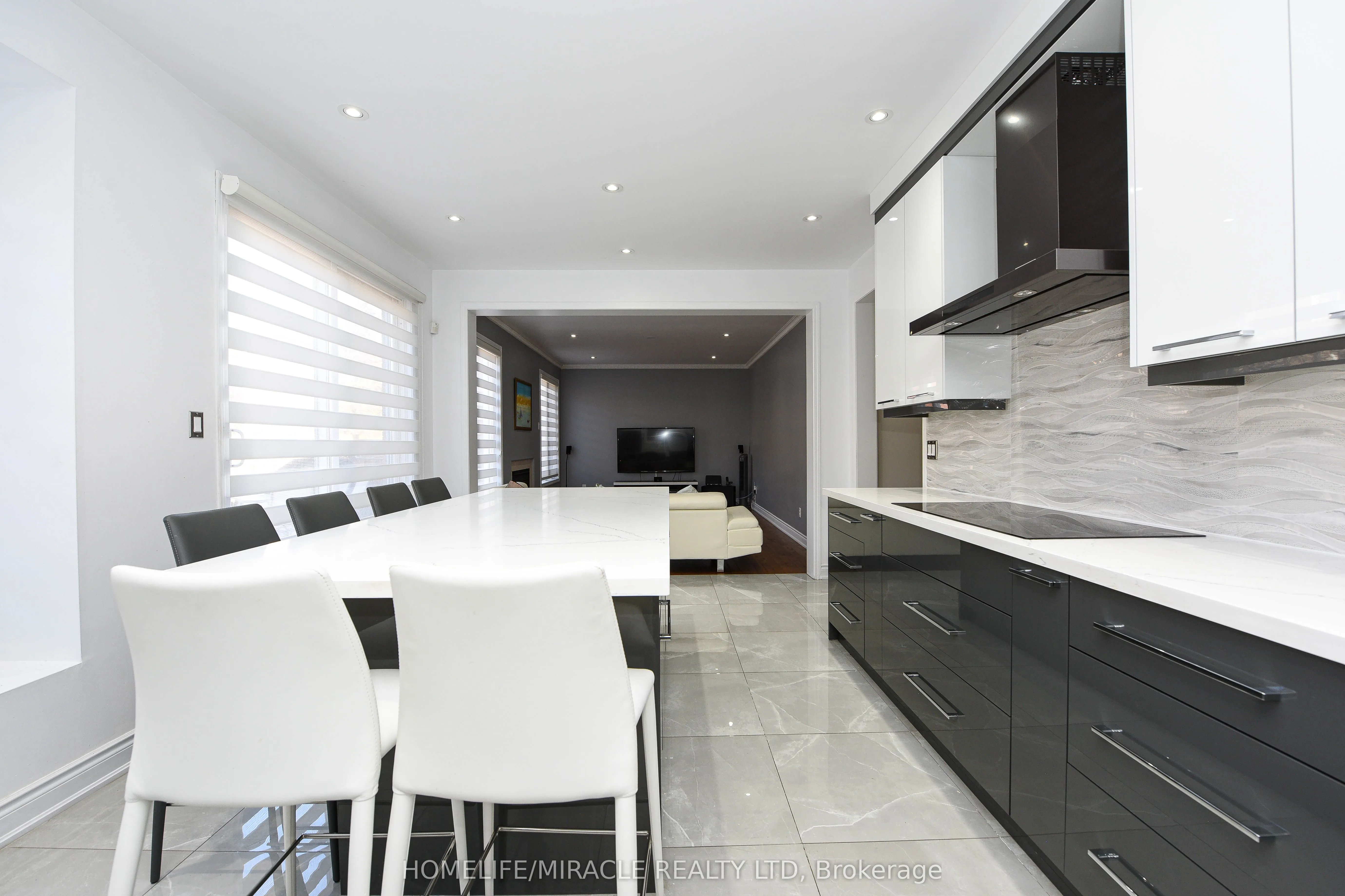 6 Mendoza Drive