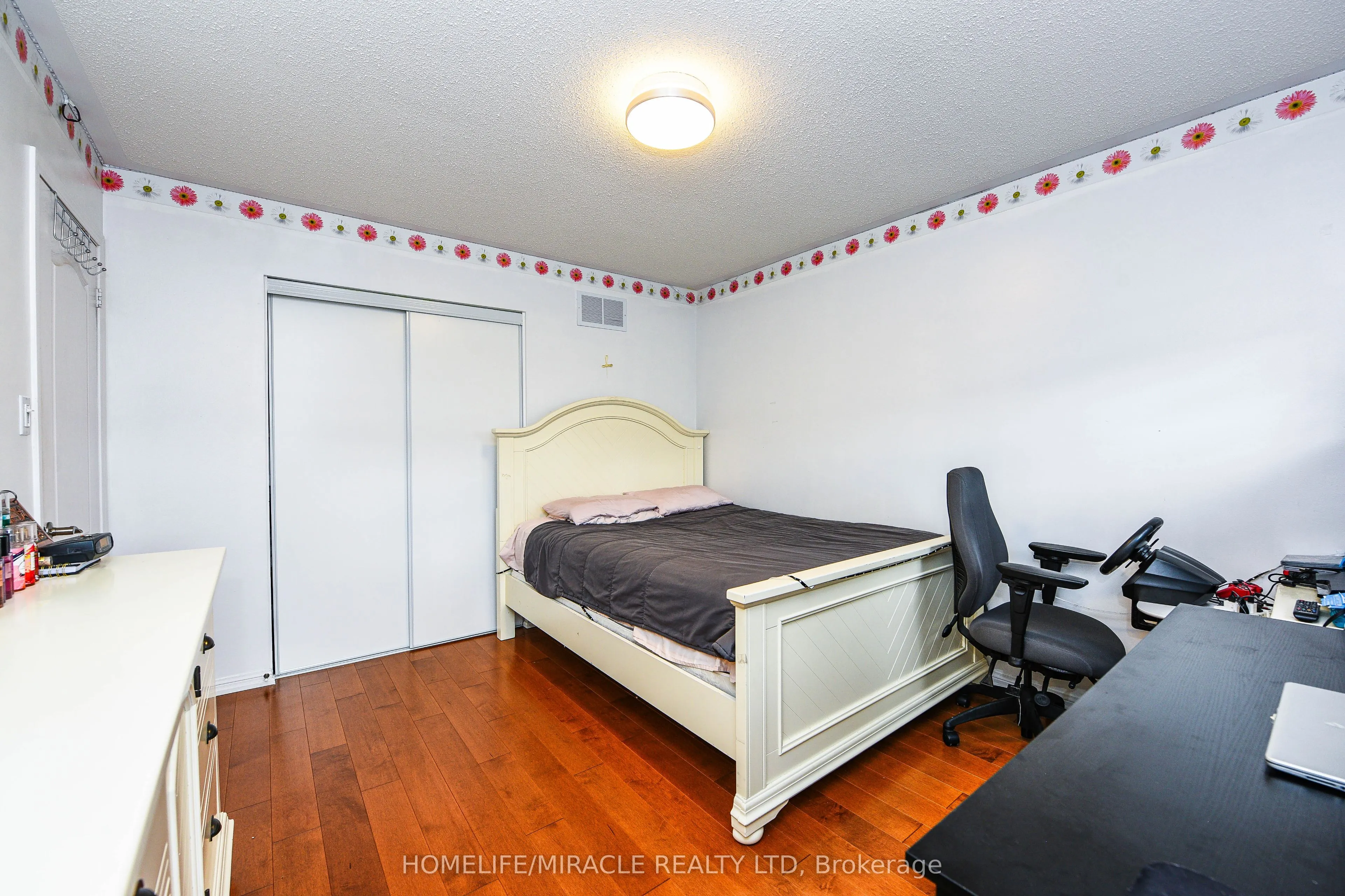6 Mendoza Drive
