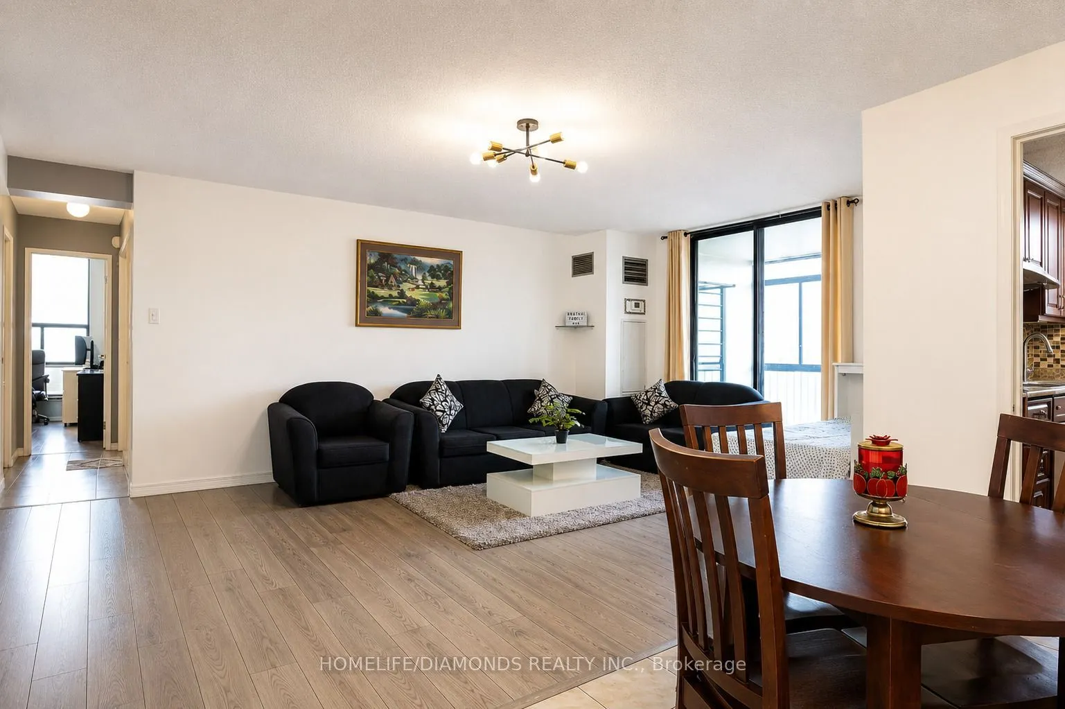 18 Knightsbridge Road #1411