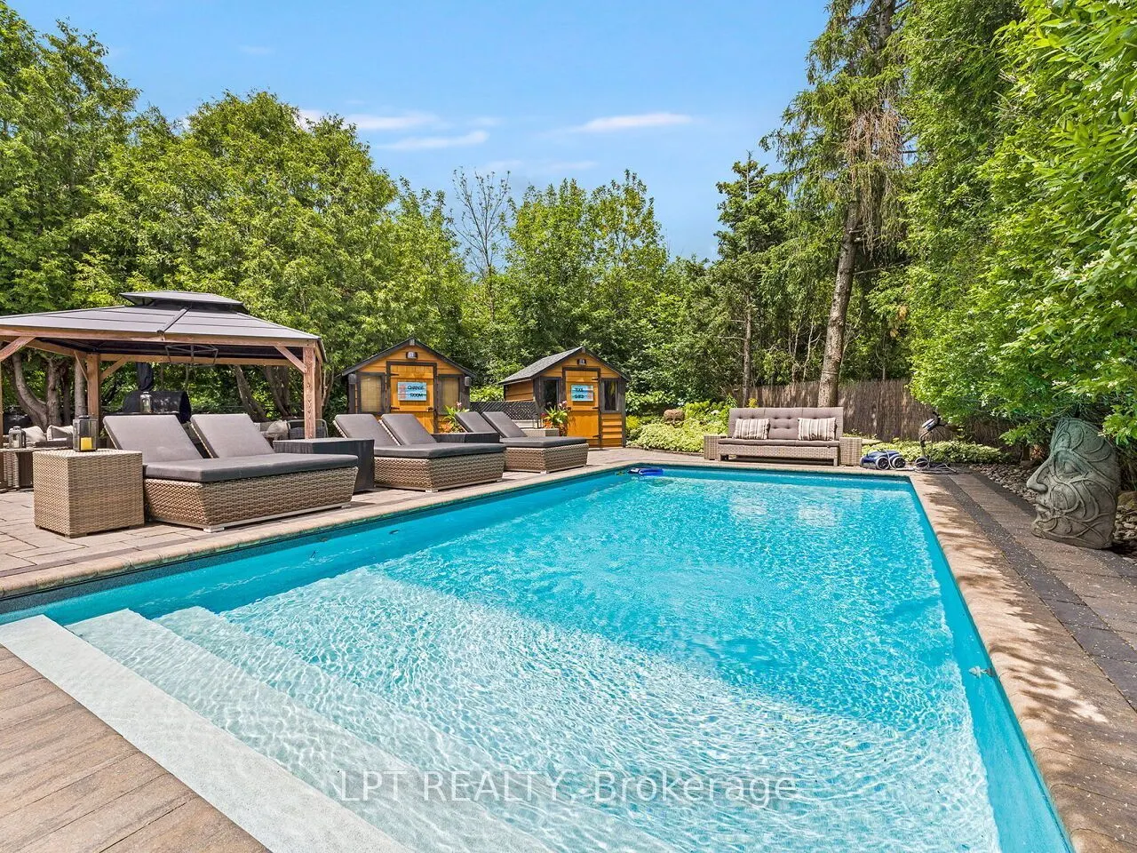 493 Tipperton Crescent