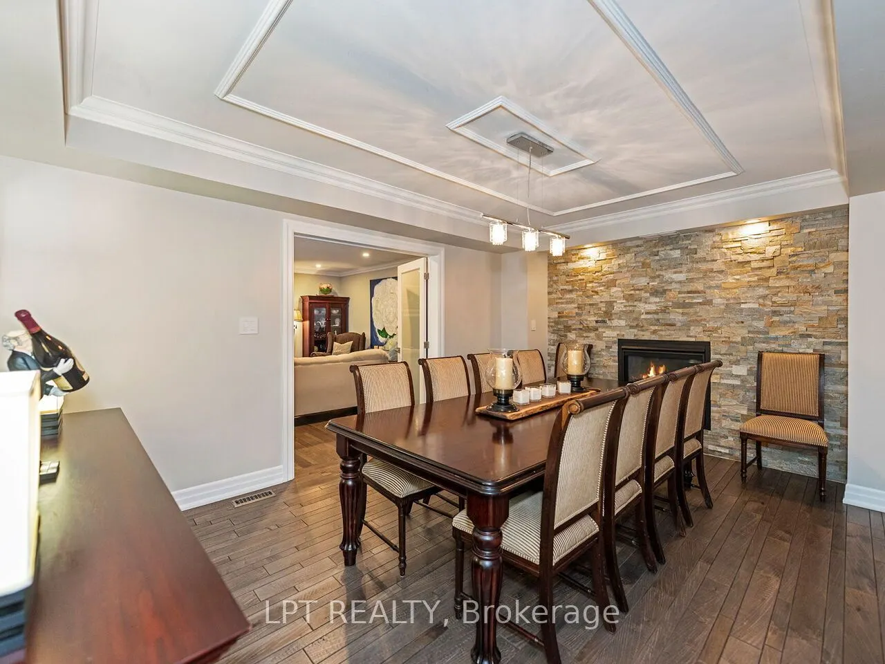 493 Tipperton Crescent