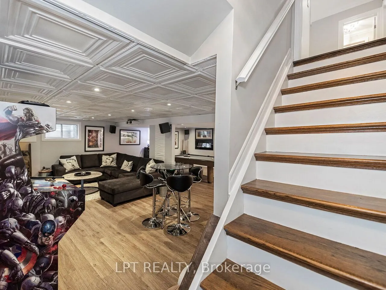 493 Tipperton Crescent