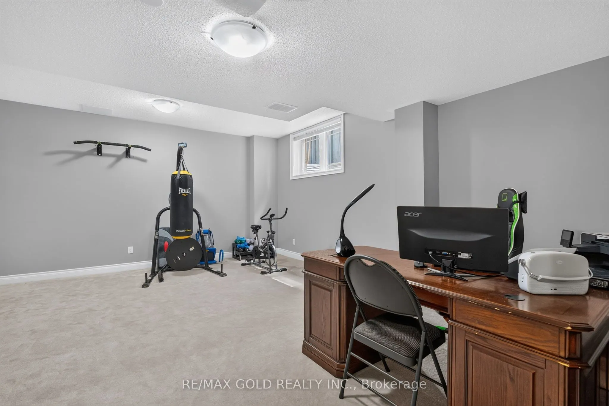 6 Ayrshire Court