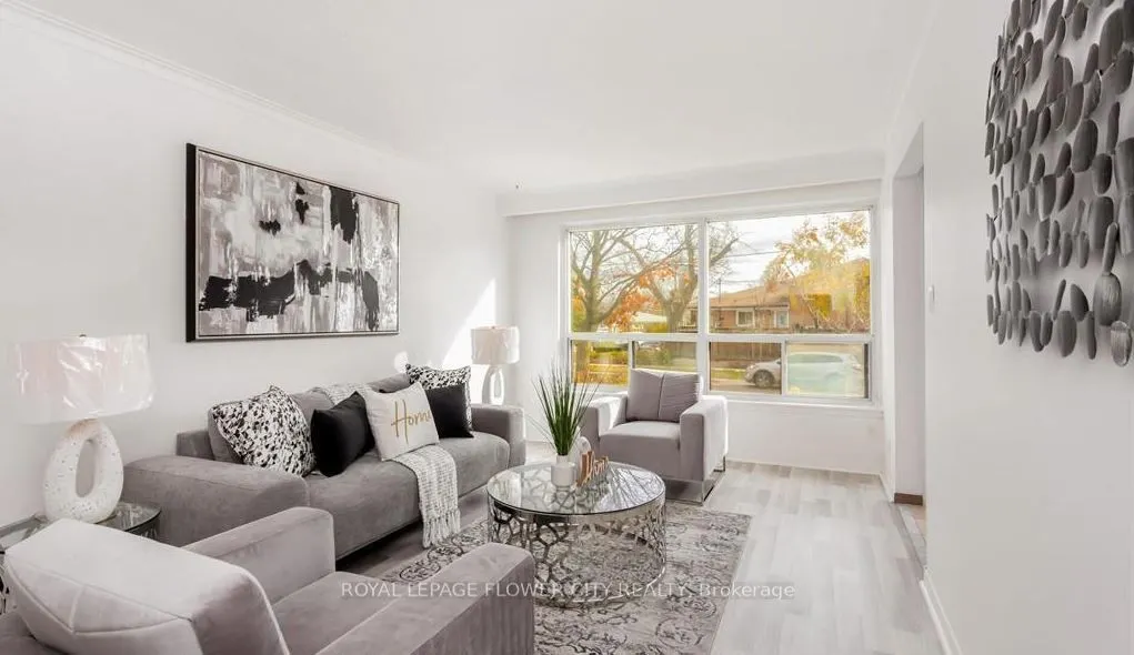 3 Clayhall Crescent
