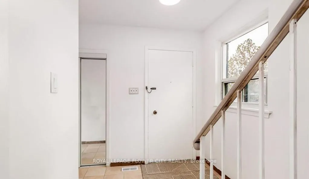 3 Clayhall Crescent