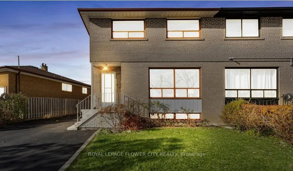 3 Clayhall Crescent