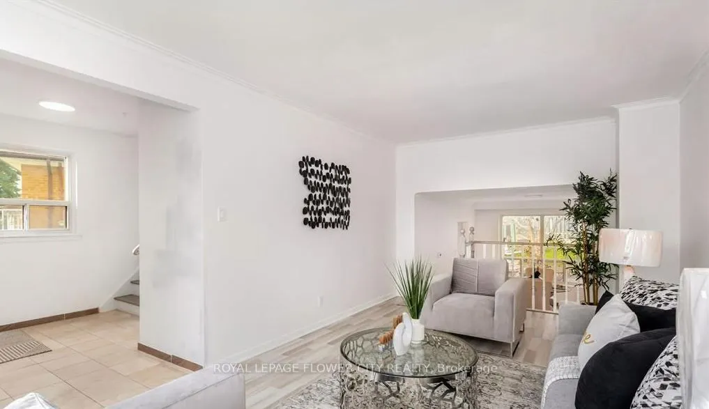 3 Clayhall Crescent