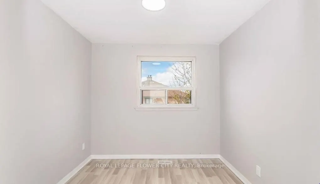 3 Clayhall Crescent