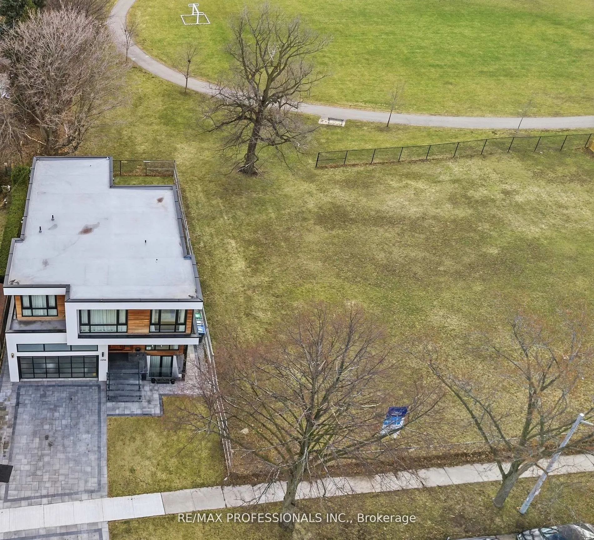 2206 UTLEY Road