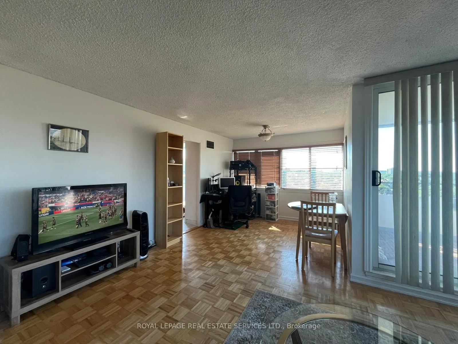 1300 Mississauga Valley Boulevard #902