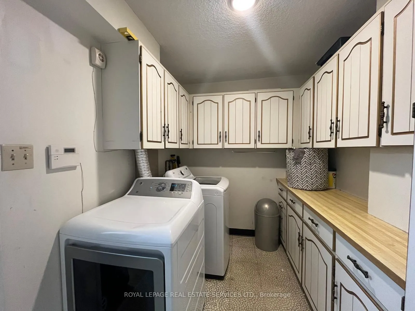 1300 Mississauga Valley Boulevard #902