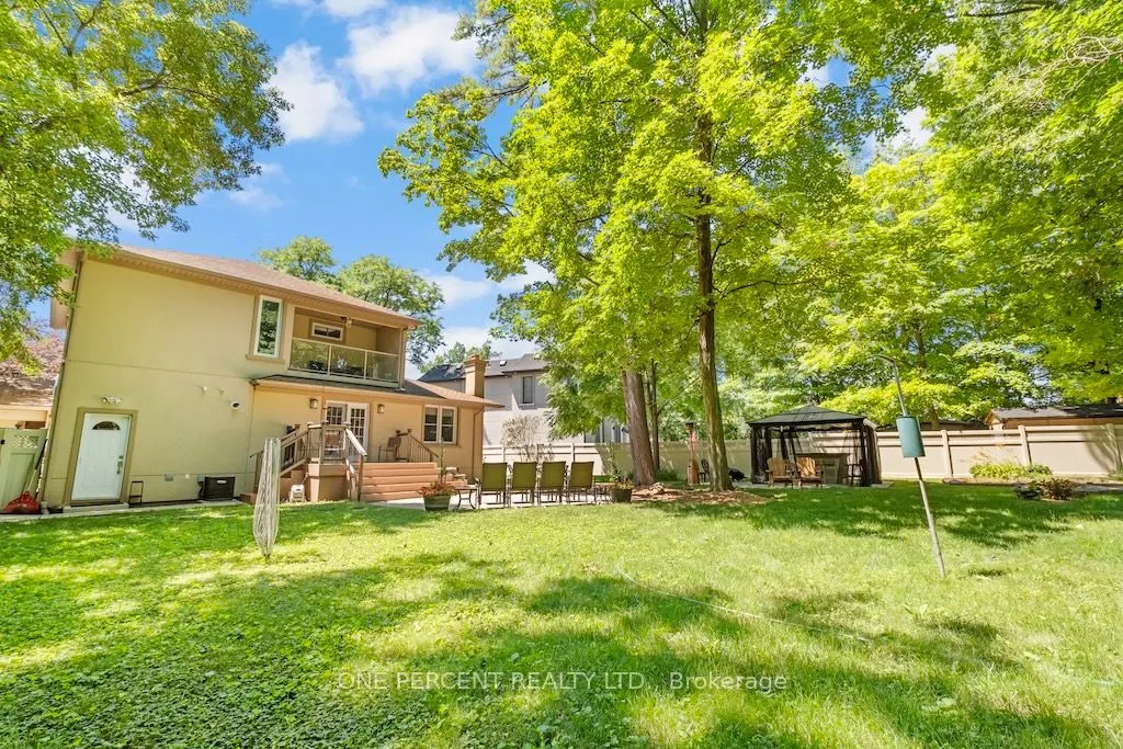 583 Stephens Crescent