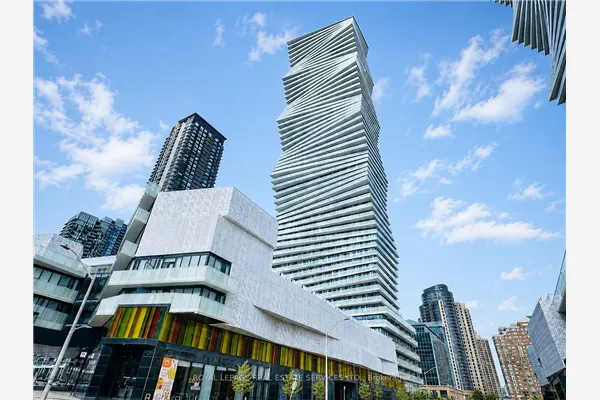 3900 Confederation Parkway