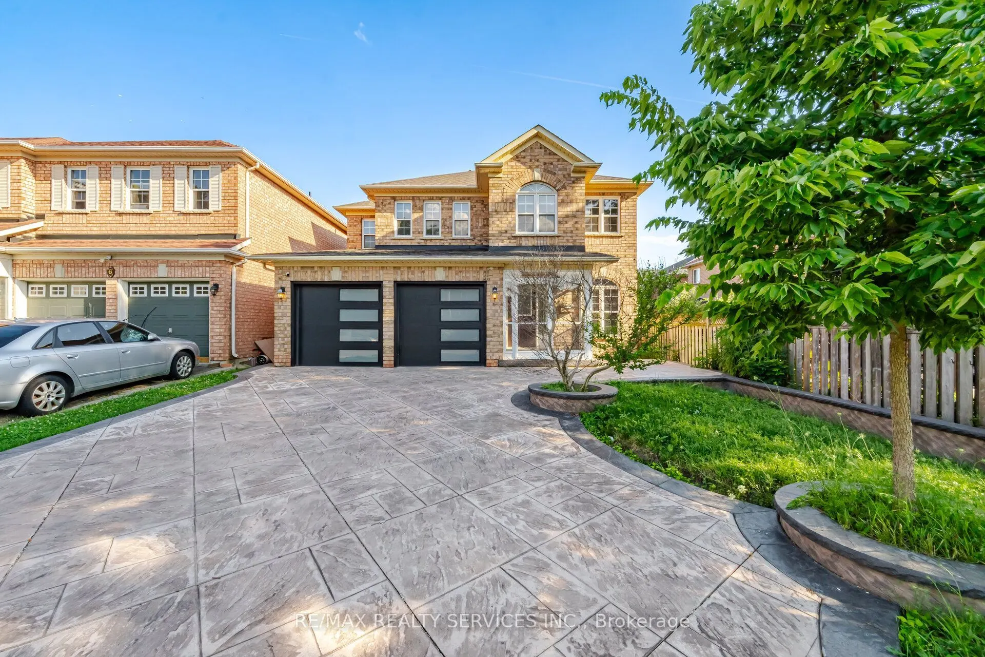 4 Sunnybrook Crescent