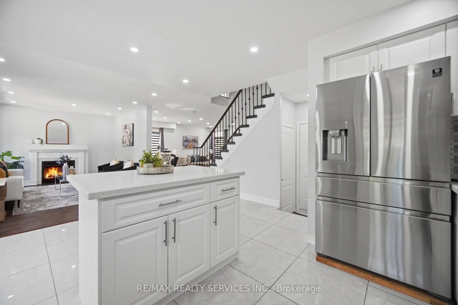 4 Sunnybrook Crescent
