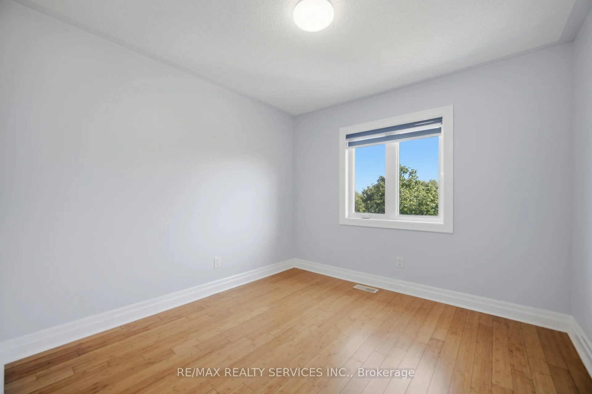 4 Sunnybrook Crescent